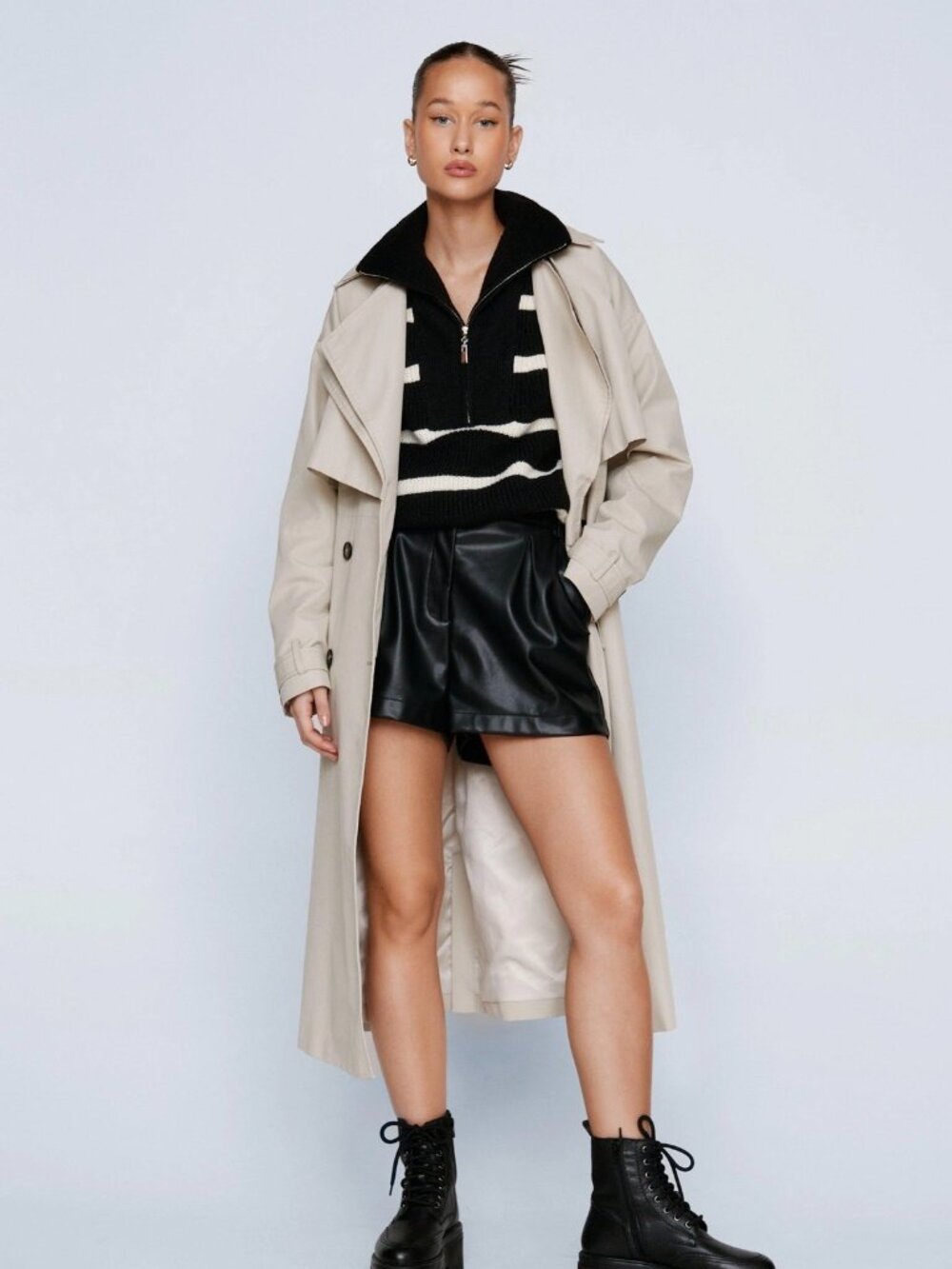 NWT Nasty Gal Black Faux Leather Pleated Shorts Size 2